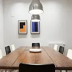 Amplitud, Diseno E Historia En El Casco Viejo