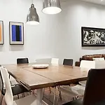 Amplitud, Diseno E Historia En El Casco Viejo Bilbao