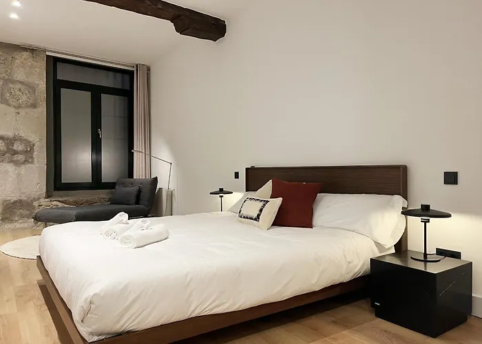 Апартаменты Amplitud, Diseno E Historia En El Casco Viejo *