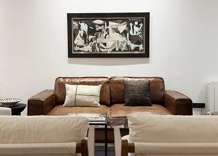 Amplitud, Diseno E Historia En El Casco Viejo * Бильбао