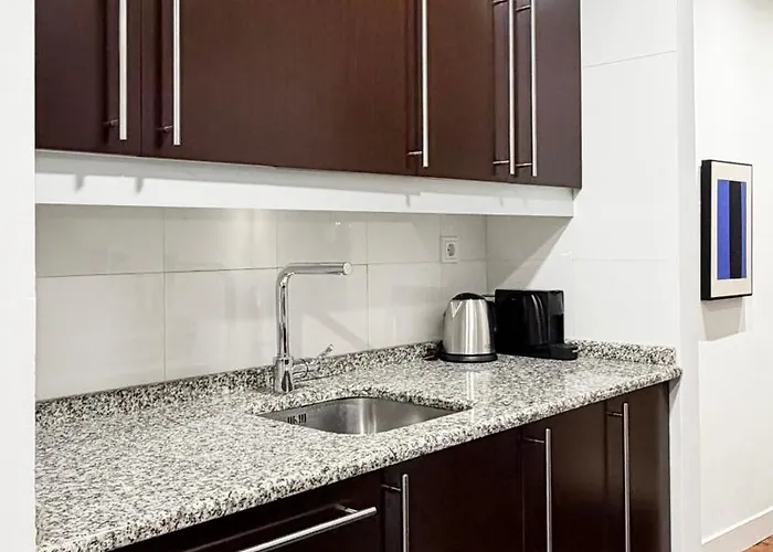 Апартаменты Amplitud, Diseno E Historia En El Casco Viejo