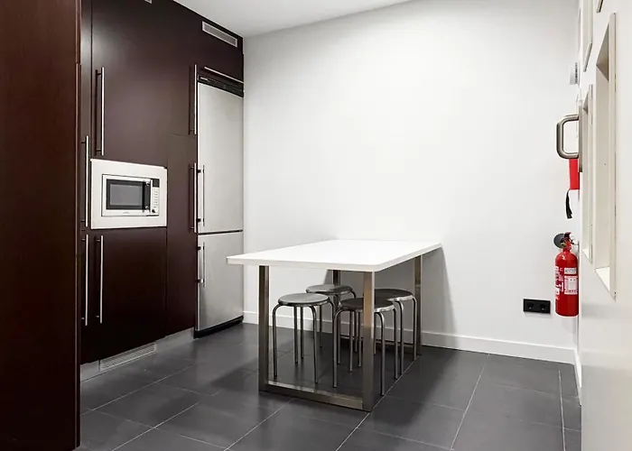 Апартаменты Amplitud, Diseno E Historia En El Casco Viejo