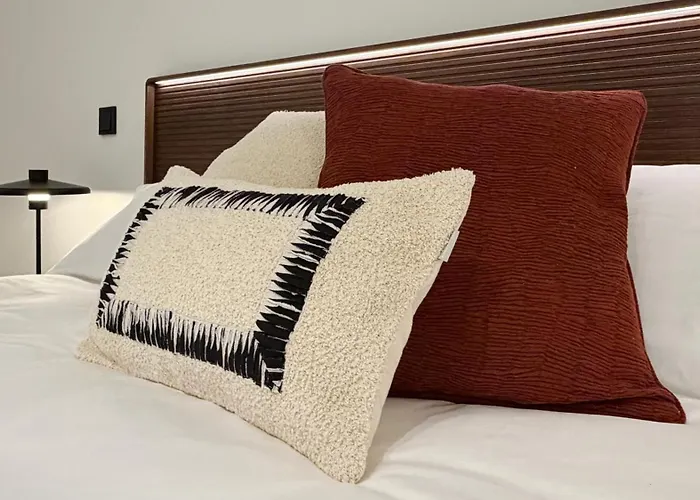 Апартаменты Amplitud, Diseno E Historia En El Casco Viejo *